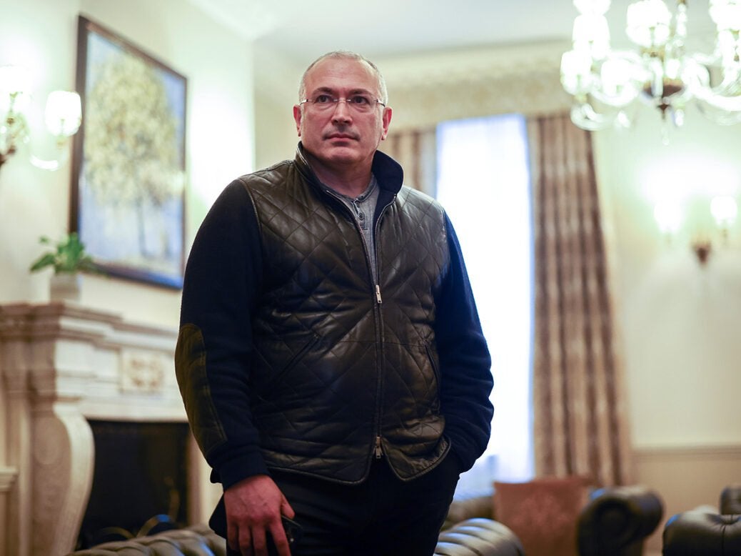 「彼は止められない戦争に乗り出した」:プーチンの次の動きについてのミハイル・ホドルコフスキー WALK NEWS