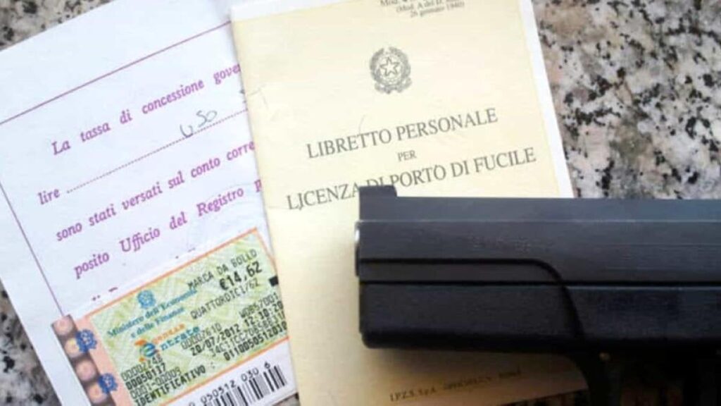 レストラン経営者のロディが銃の使用許可を求める：「旅行には多額の現金を持って行きます」。 裁判所はノーと言っています：「Posを使用する」