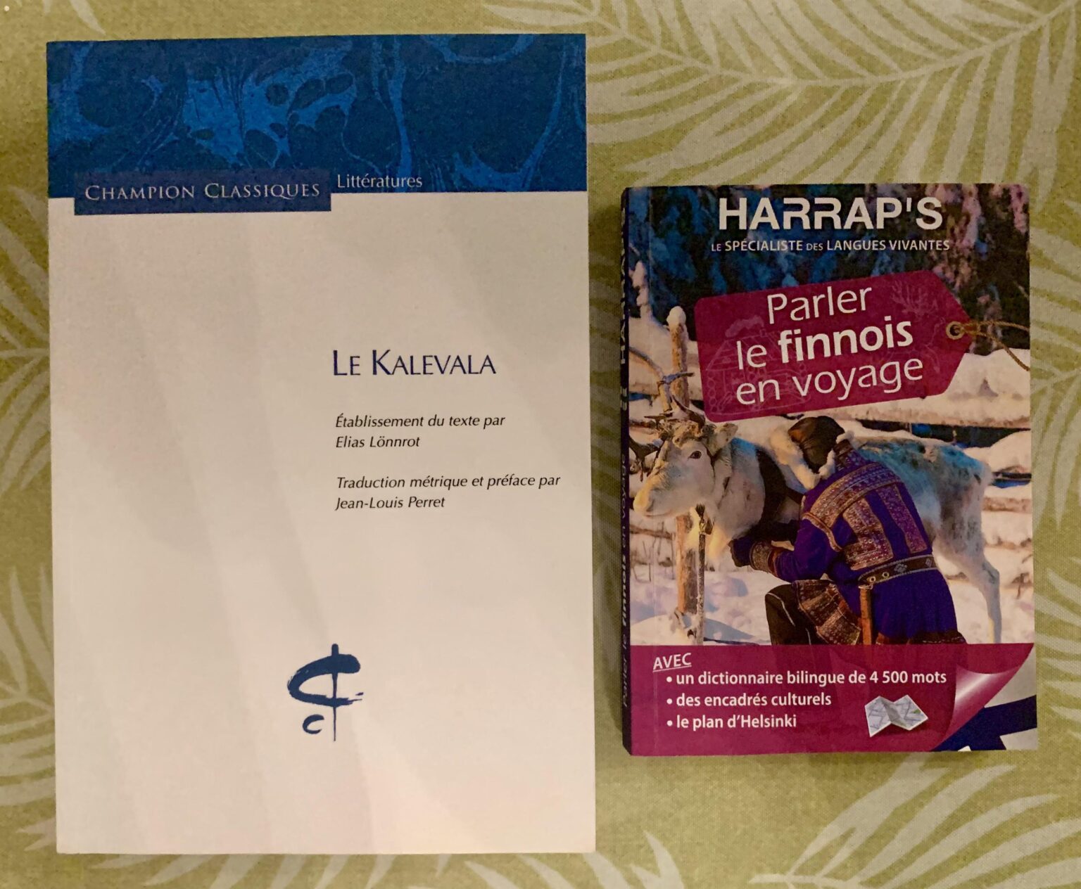 こんにちは、みんな！ 私の名前はコンスタンス、フランス人です。 今週の購入品はこちらの2点です。 私は決心しました。次の大学一年をあなたの美しい国で過ごしたいと思っています。  😊