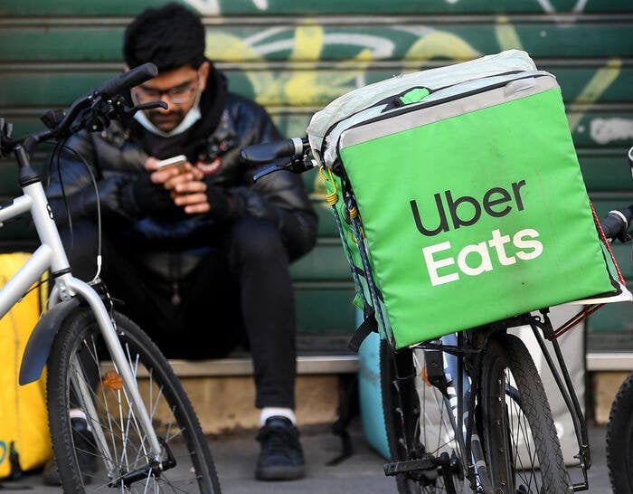 DeliverooとUber、乗客への寄付金で敗訴 - ニュース