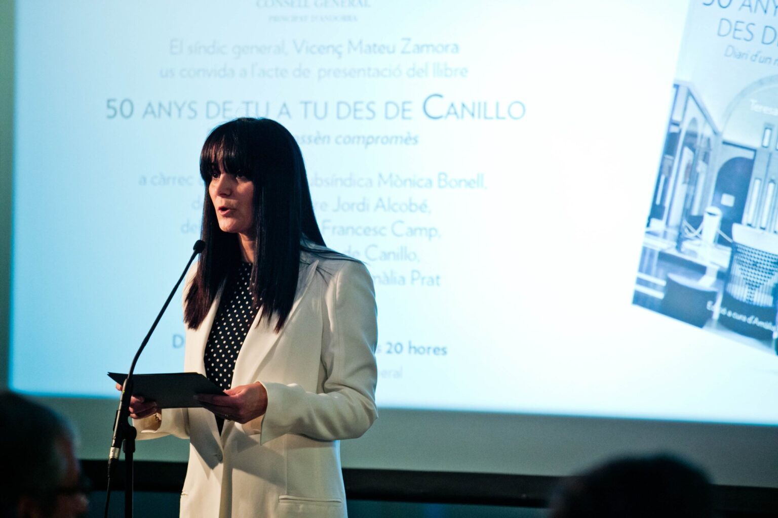 ボーネル氏は、カタルーニャ州法に制裁が規定されているのであれば、「制裁を適用する必要がある」と断言する。