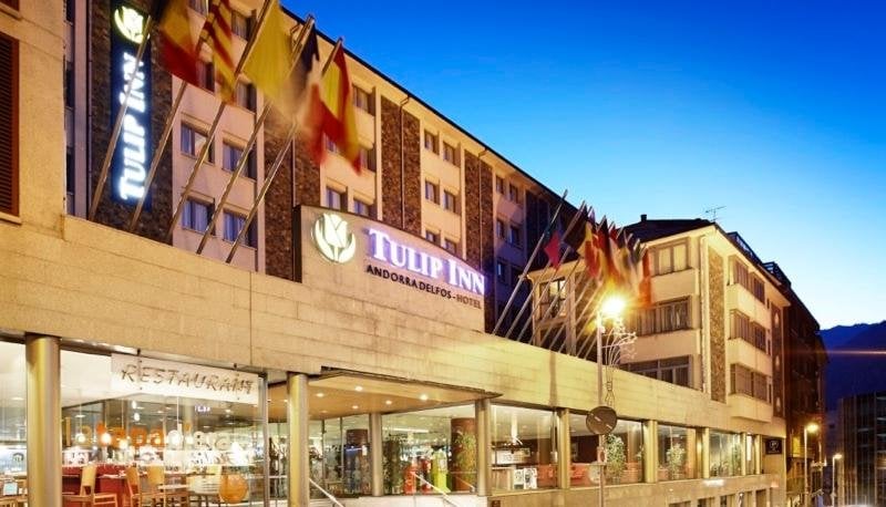 ダバン家、デルフォスのホテルをセルコテルに変えることで合意に達する