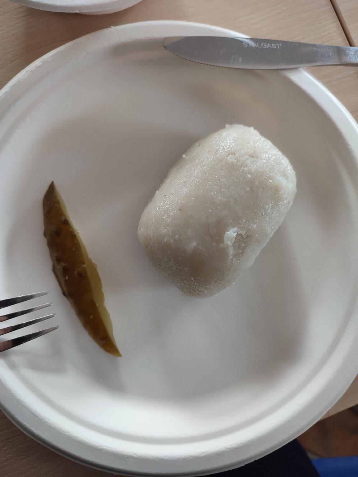 小学校の給食は今もこんな感じなのでしょうか？