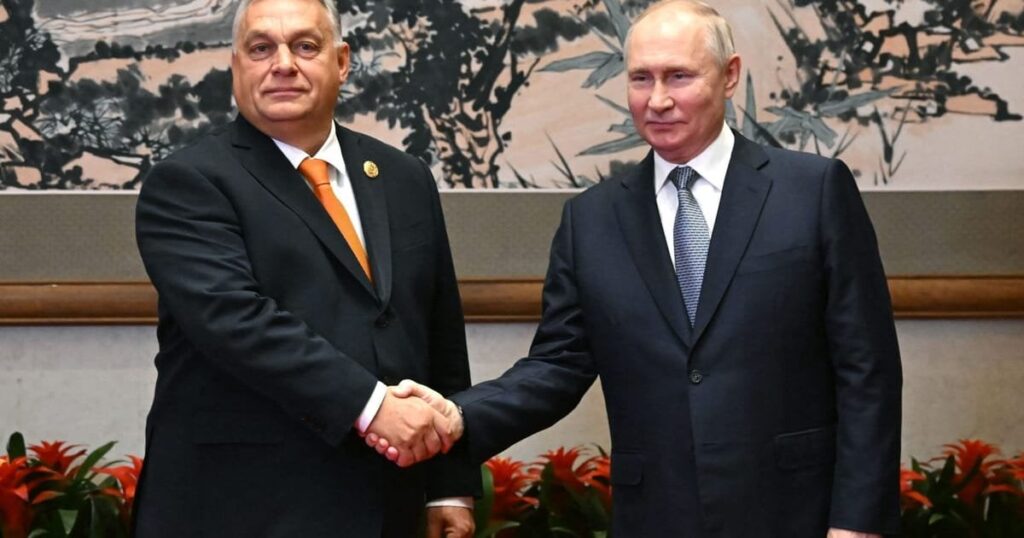 オルバン首相、プーチン大統領と会談：ロシア大統領、ウクライナ侵攻開始以来初のEU指導者と握手