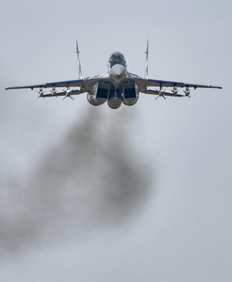 ミコヤン MiG-29「フルクラム」多目的ジェット機 - R-27 および R-73 赤外線ホーミング (熱追尾) ミサイルを装備、ウクライナ空軍にて、2023 年 10 月。