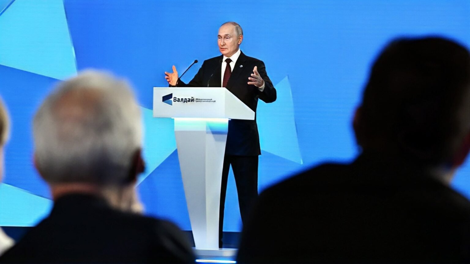 プーチン大統領が混沌を選ぶ理由