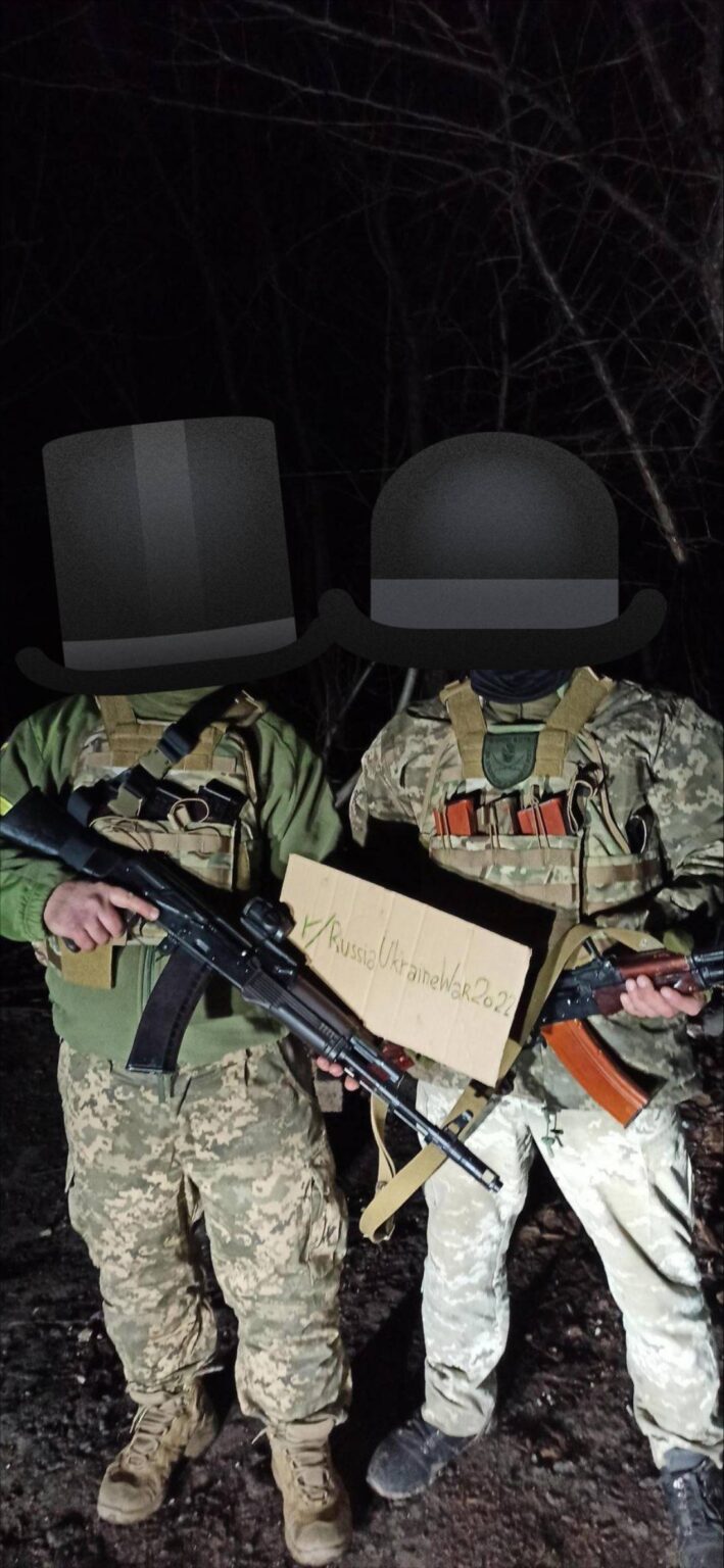 ウクライナ軍人がここr/RussiaUkraineWar2022で皆さんに挨拶します