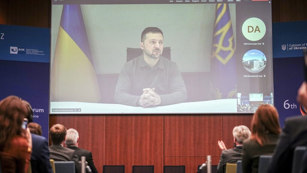 ウクライナ指導者、クリミア近くの黒海ではロシアの海軍資産はもはや安全ではないと発言