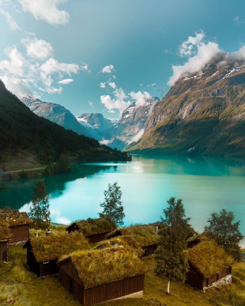 私のお気に入りのドローン写真。  2019年にノルウェーのローエンで撮影