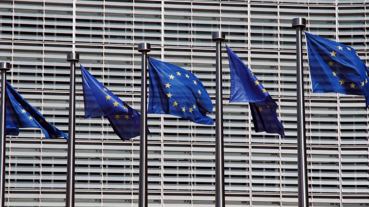 イタリアのGDP、欧州委員会が2023年の予想を+0.9%から+0.7%に下方修正