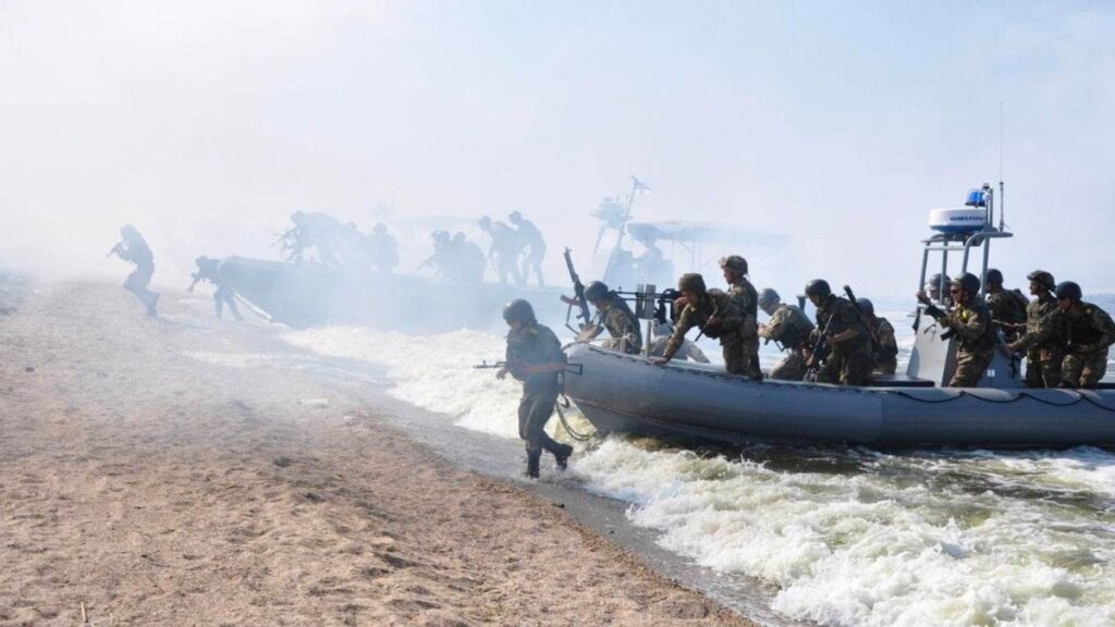 ドニプロ川橋頭堡のウクライナ海兵隊、銃撃を受けながらも掘削中、ロシアの対応は遅い