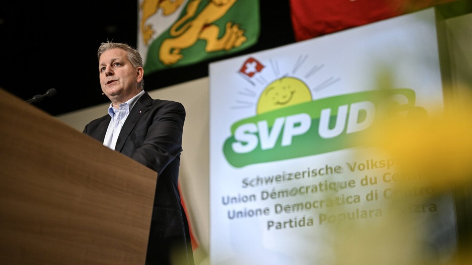 スイス人民党は移民の医療アクセスを制限したいと考えている