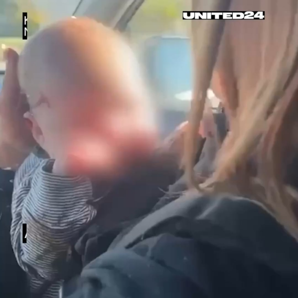 ロシアのミサイル攻撃を受け、生後2か月の乳児が病院に緊急搬送される衝撃的な映像が公開された。