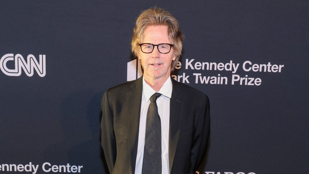 ダナ・カーヴィー、息子デックス死を受けて「仕事を休む」