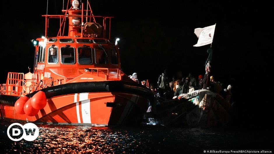 スペインのカナリア諸島沖で数百人の移民が救出