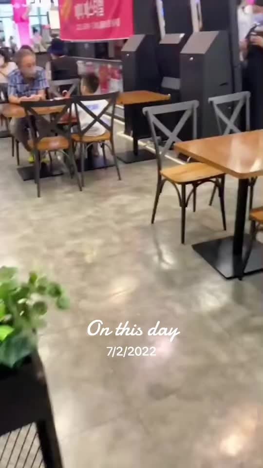 韓国人旅行者が貴重品（iPhoneなど）をリガに放置したらどうなるでしょうか?  （韓国ではそれが普通です）