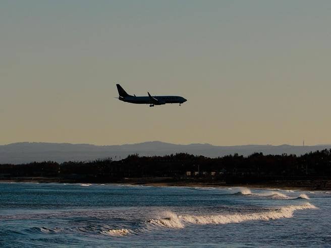 航空券、クリスマスと新年の航空券が過去10年間で最も高価だったというデータ。