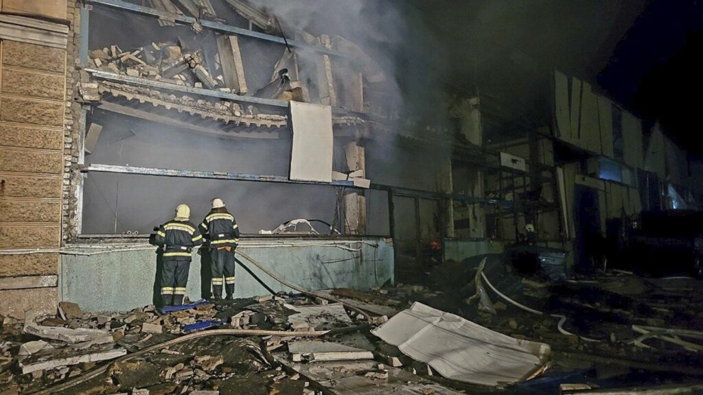 授賞式開催でウクライナ将校が捜査 ロシアが襲撃、兵士19人死亡