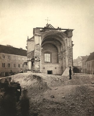 ヴィリニュスの婚約者聖ヨセフ教会。  1638 年に建設され、ロシア化の一環としてロシア人によって 1877 年に破壊されました。