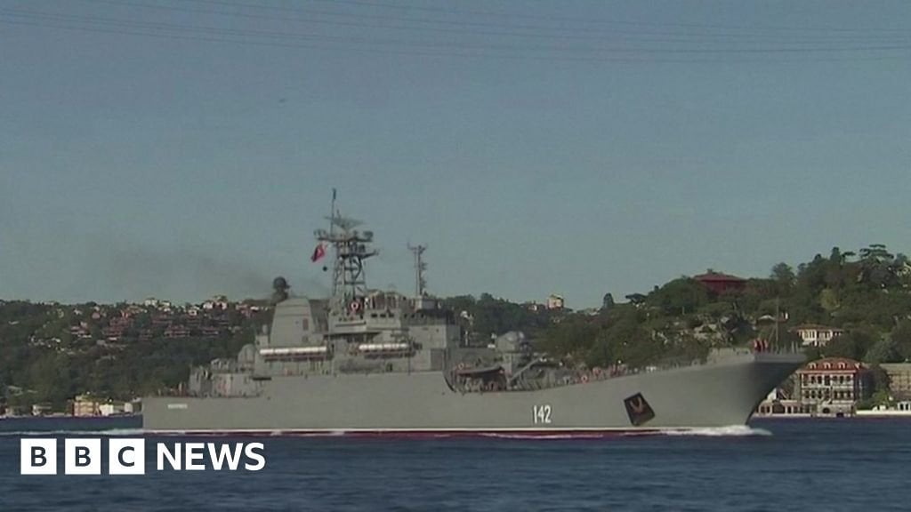 ロシア、黒海で軍艦の被害を確認