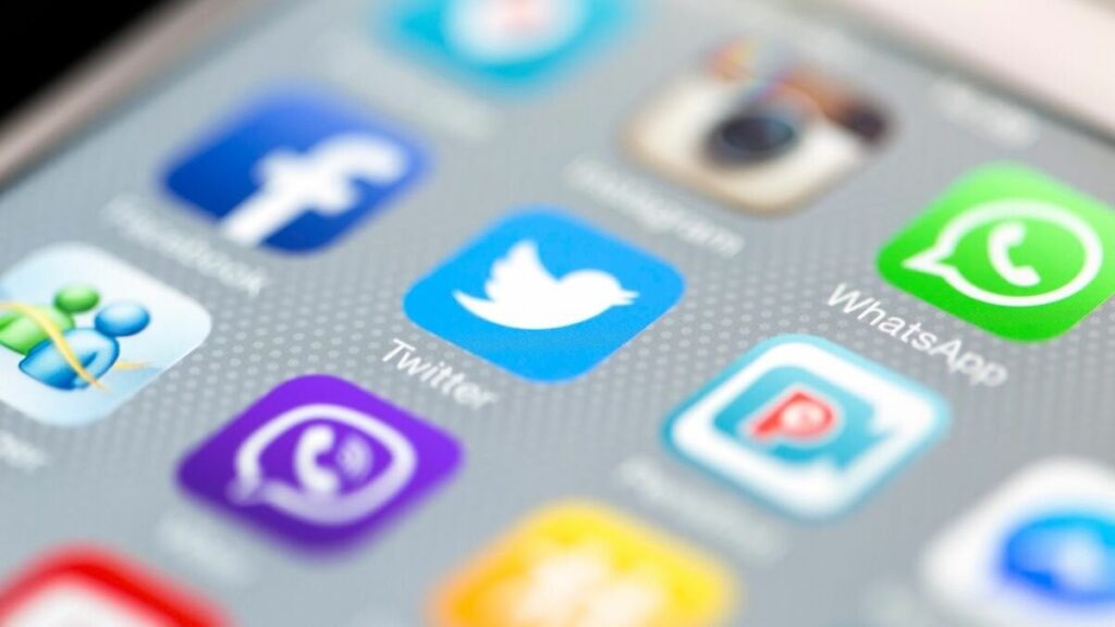 ｢140字まで｣という制限がちょうどよかった…日本人が世界一の｢ツイッター好き｣になった理由 - 1日に1回以上Xにアクセスする人が75.8%もいる