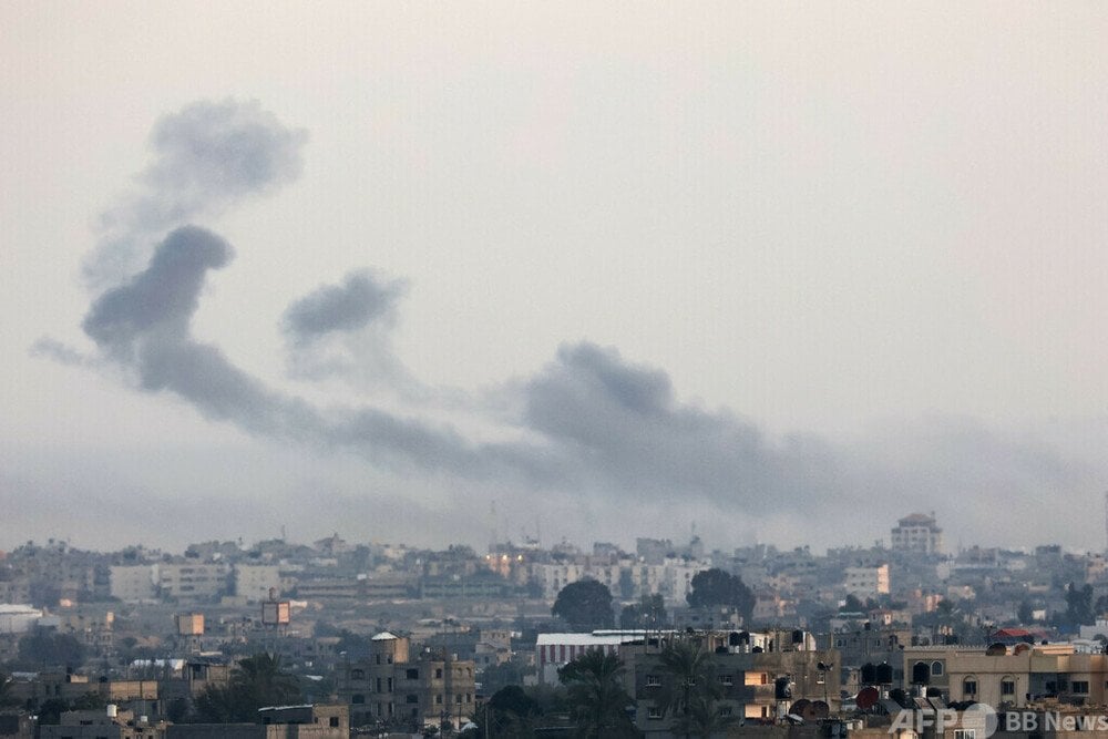イスラエル軍の戦車数十両がガザ南部に
