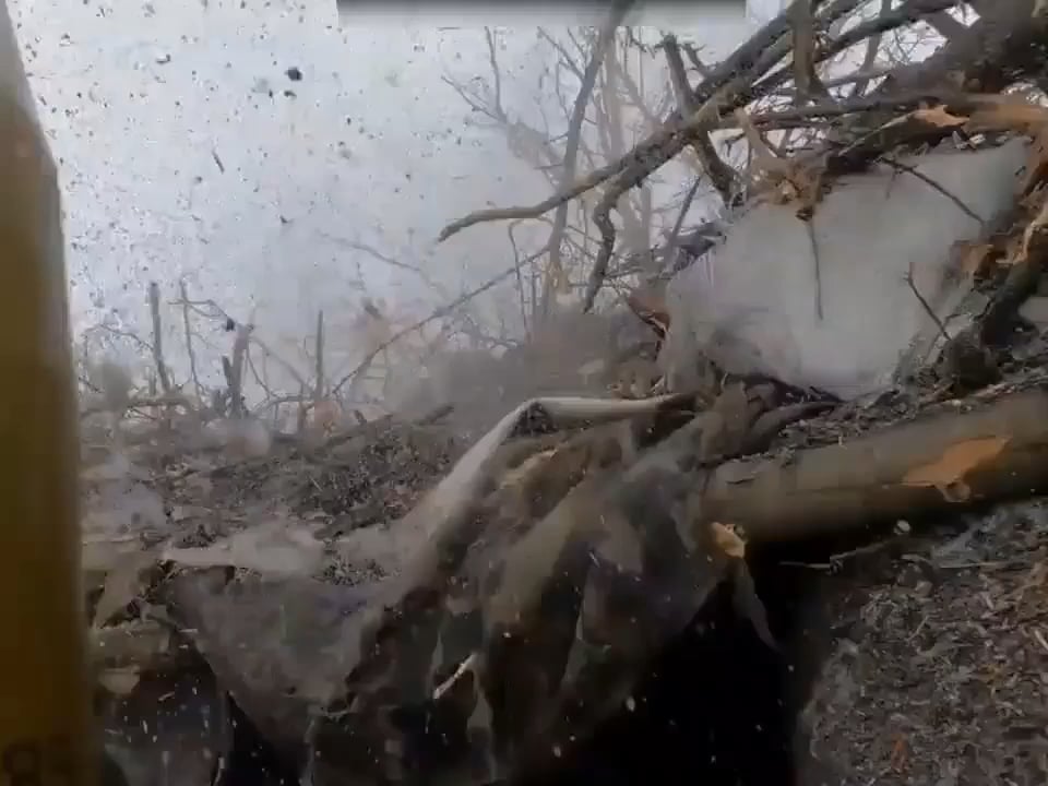 (古い) 2人のウクライナ兵士がRUの襲撃を阻止