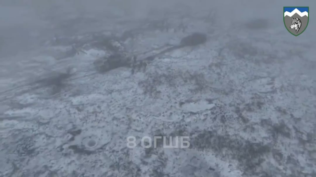 8 OGSB、FPV ドローンによるロシア連邦軍の攻撃を撃退。  1台の戦車がロシア兵を轢いた。 もう一人は地雷にぶつかった。 一部のグラフィックパーツ。