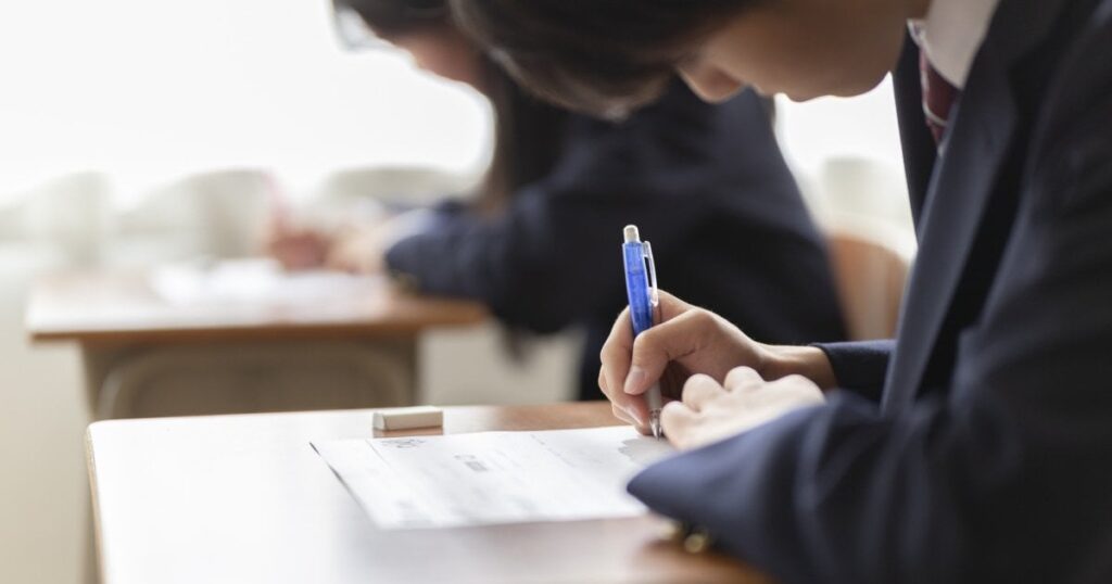 「親の所得格差」が「子どもの学力差」を生んでいた…塾に通うと「中学数学で20点」の格差がつく「驚きの事実」