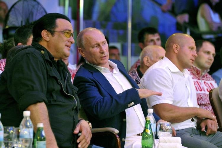 プーチン大統領を支持するのは誰ですか? 男性、古い世代、伝統主義者、研究番組