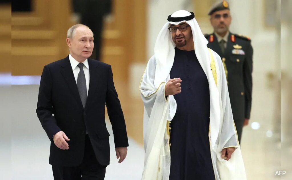 プーチン大統領、珍しい訪問でUAEとサウジの指導者と会談 - 世界ニュース