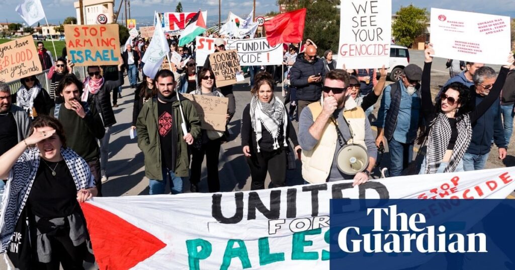 キプロス、フーシ派爆撃に英国基地使用で反発に直面