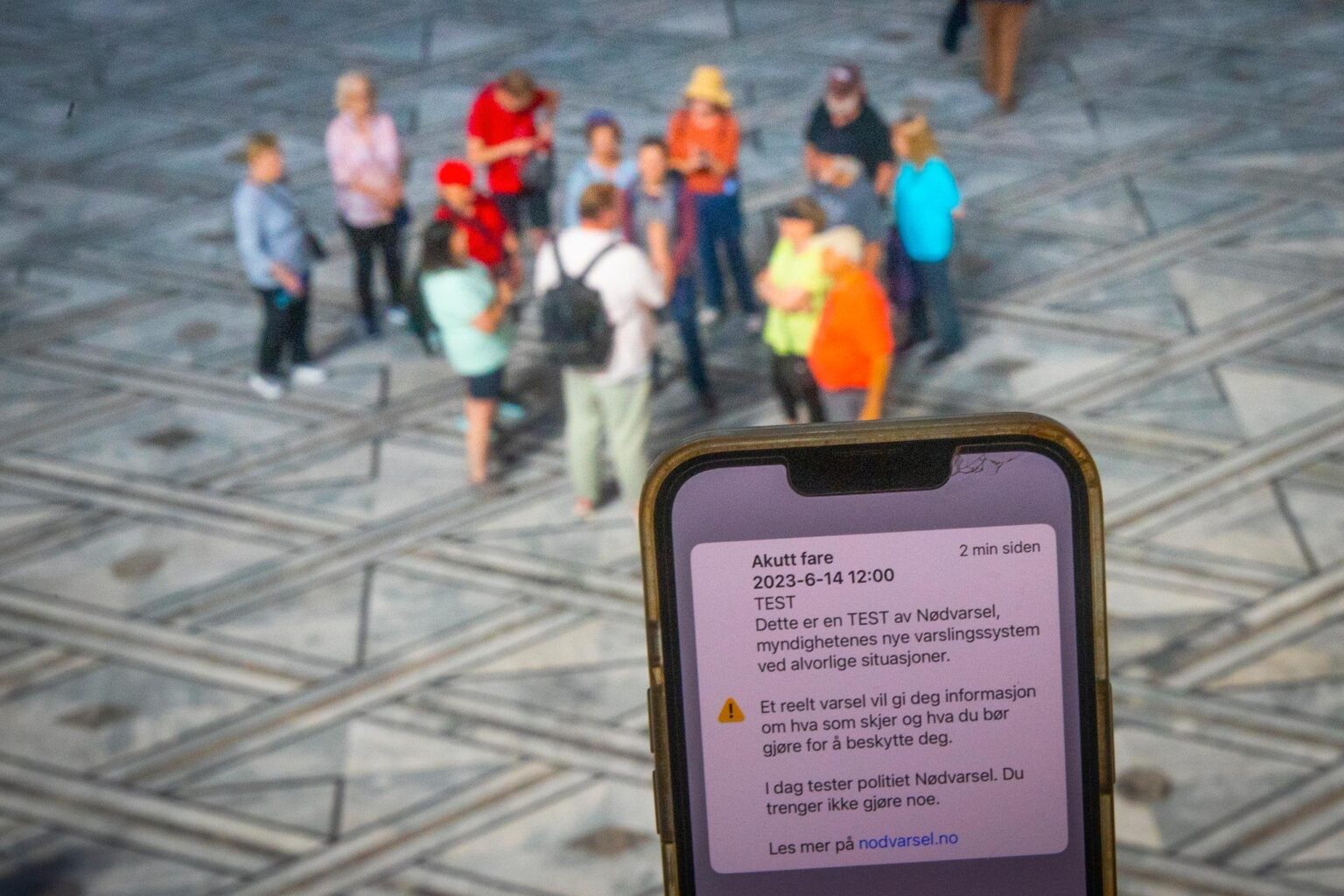 ノルウェーの観光客に注意：今日水曜日の正午に全国的な緊急検査が実施される