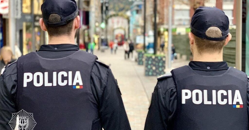 13.5グラムのハシシとエクスタシーを所持し国境で逮捕