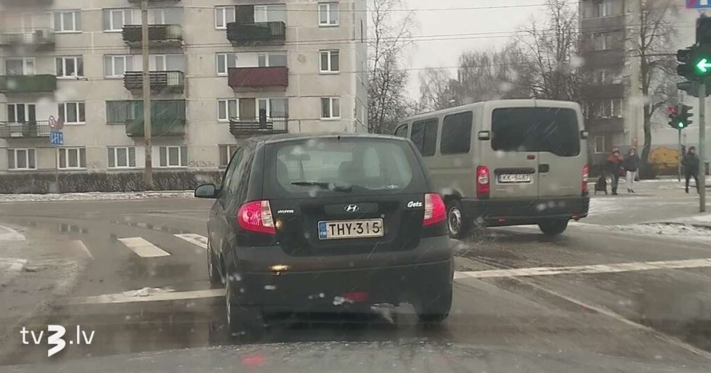 不法宅配車