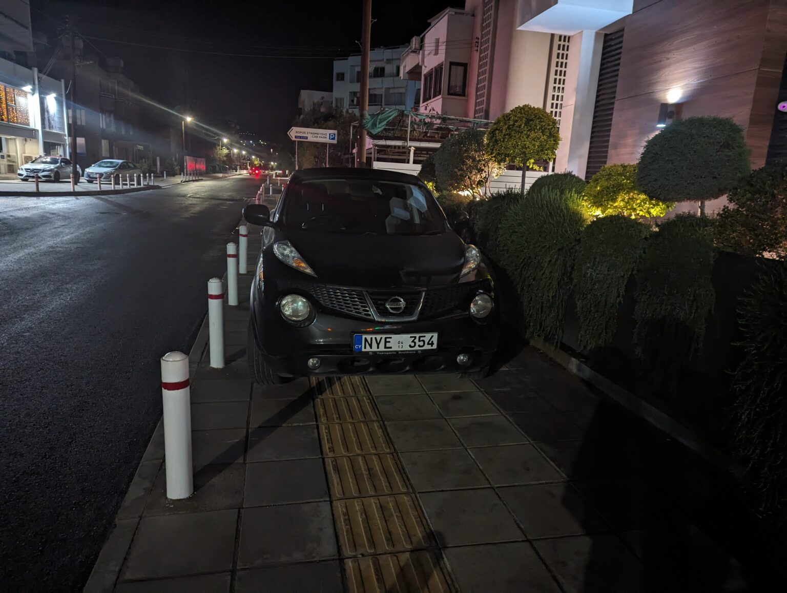リマソールの次の階の駐車場