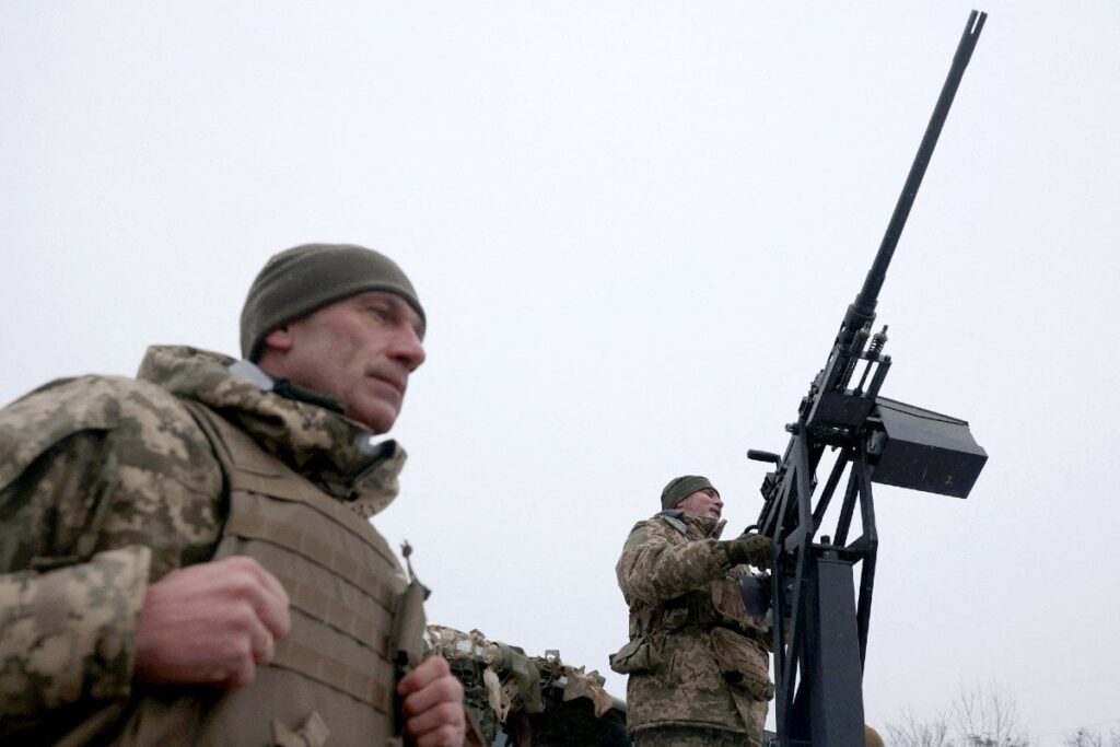 ウクライナ人がロシアの巡航ミサイルをM2ブローニング機関銃で撃墜：ビデオ