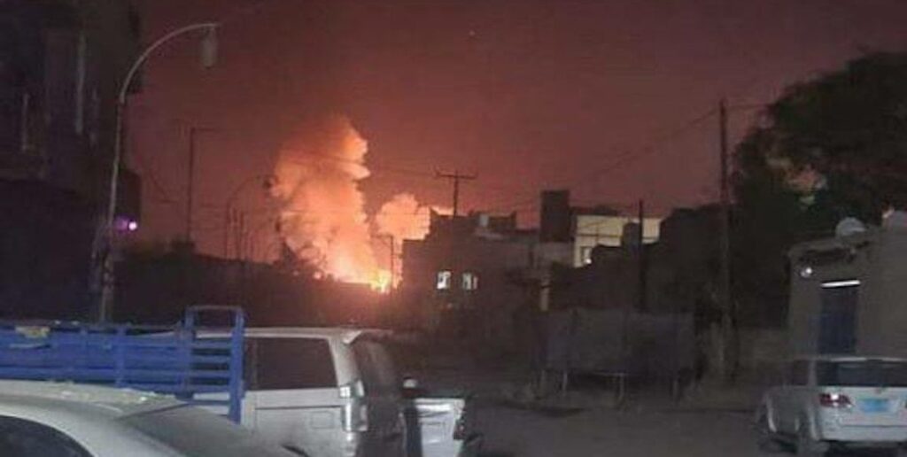 米国主導の連合軍がイエメンの反政府勢力フーシ派を爆撃