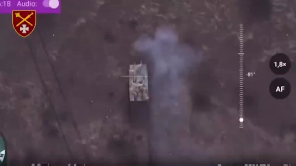 FGM-148「ジャベリン」の助けを借りてロシアのBMD-4が敗北し、その後FPV神風がロシア人を襲ったと述べられています。  BMD-4。 ザポリージャ地方、ヴェルボヴェ村の北西。