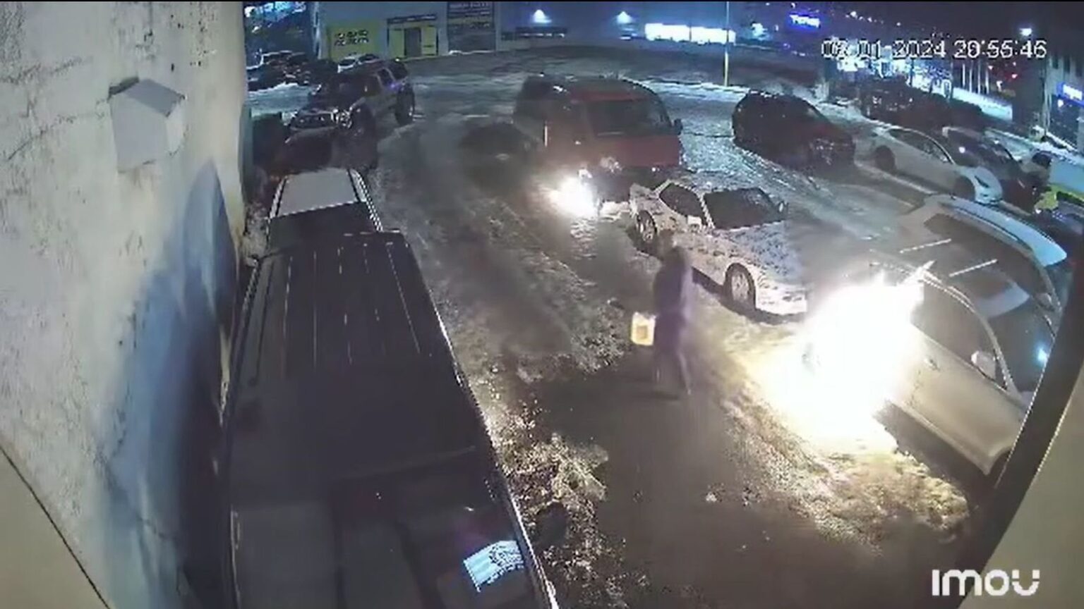 コーパヴォグルで4台の車にガソリンをかけて放火 - ヴィシル