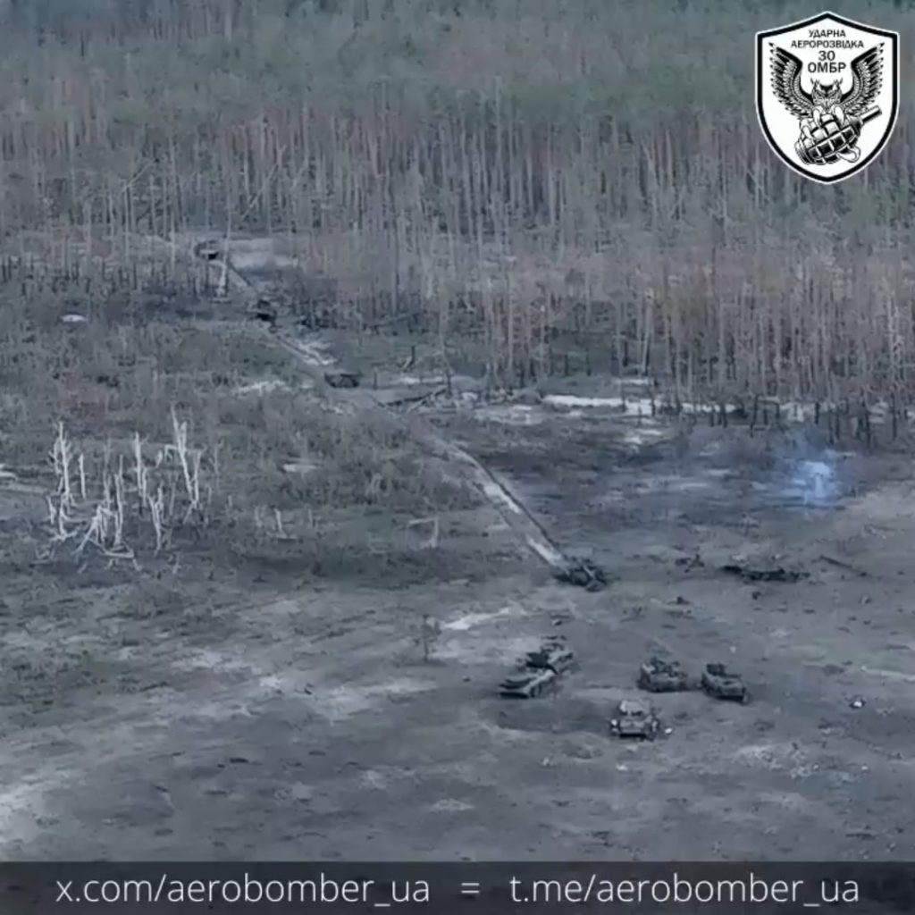 第30機械化旅団によって撃退された先週のシンキフカ攻撃の詳細な映像。 歩兵は装甲が破壊されながら森林限界や塹壕の中に落とされます。