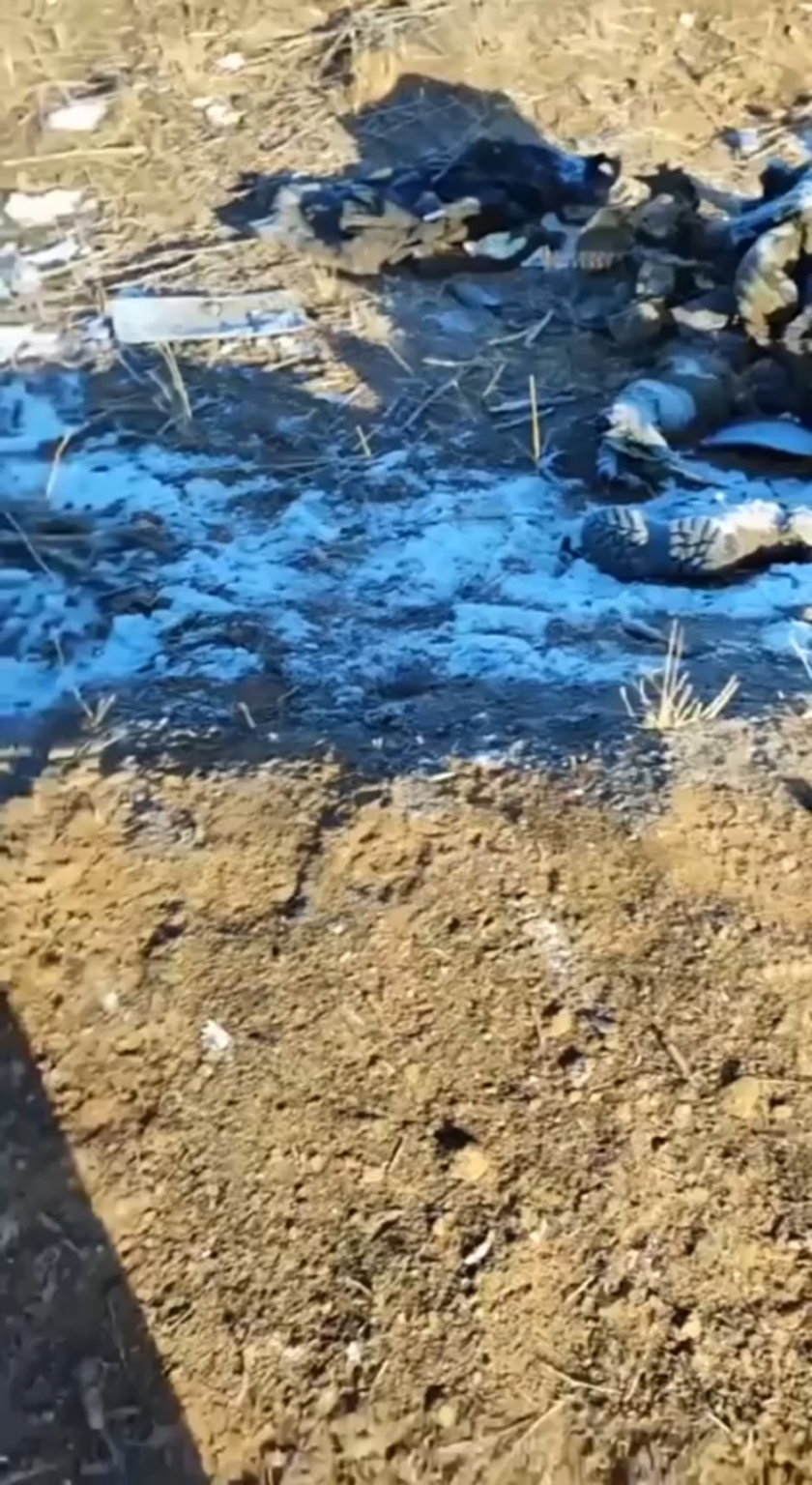 ウクライナのどこかで死んだロシア兵の遺体
