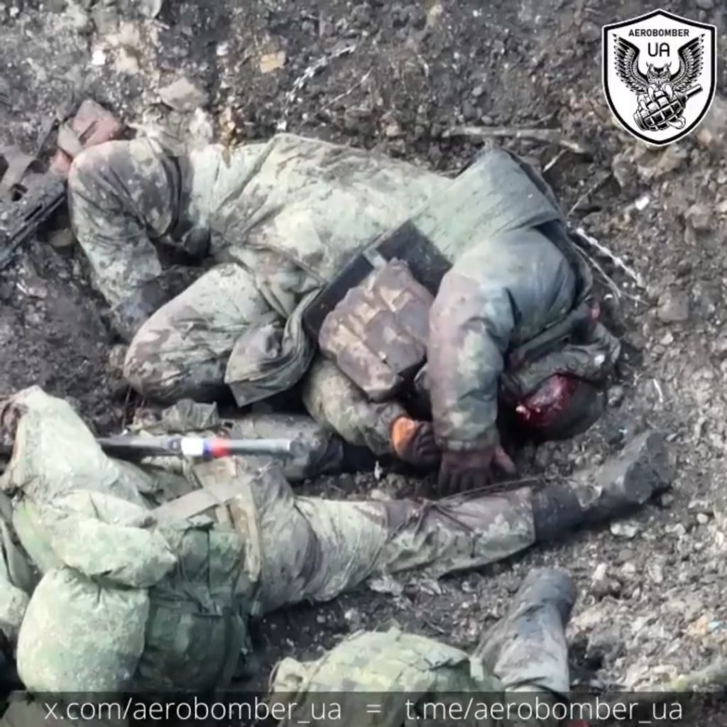 クレーターの中で死亡するロシア兵の実に陰惨な場面。 ある人は、足が自分のものであるかどうかを判断しようとして、盲目で手探りしています。 戦争は地獄です。