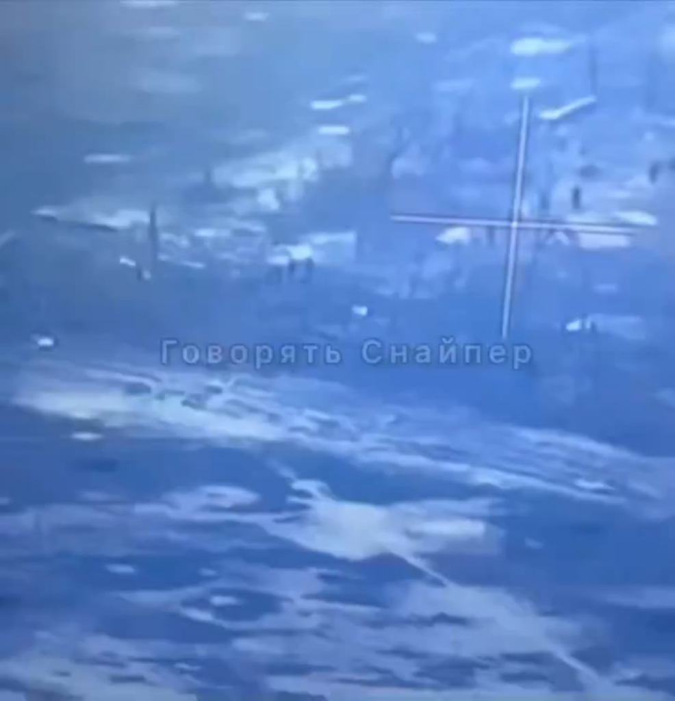 今朝、ロシア人海兵隊がクレミンナヤ方面に向けて襲撃