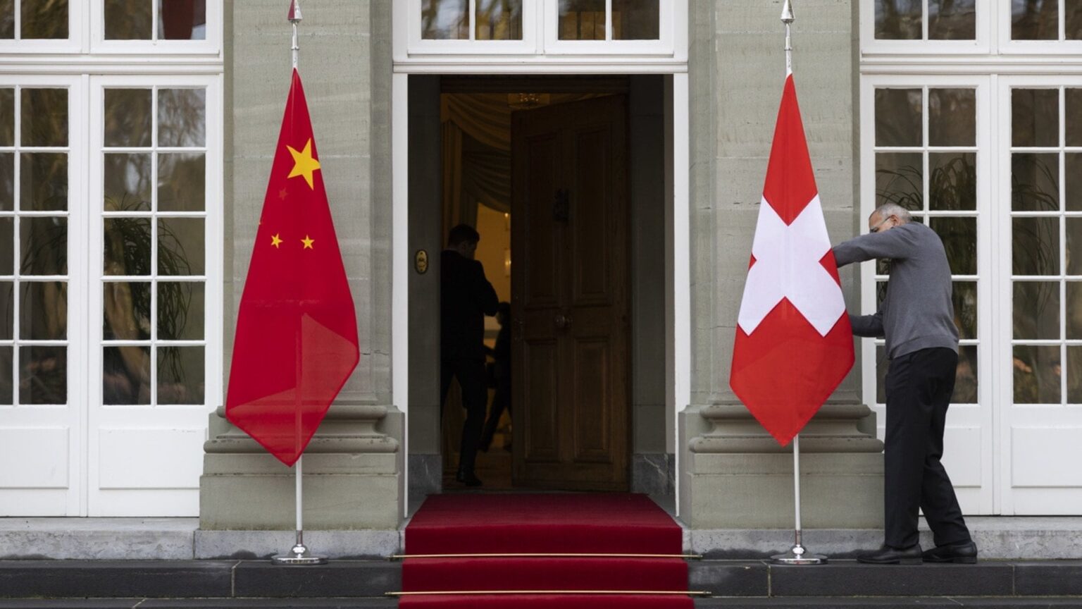 スイス人旅行者にビザなしで中国入国許可へ