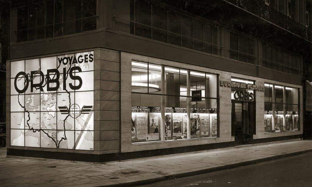 パリにあるポーランドのオルビス旅行代理店のオフィス、1934年。