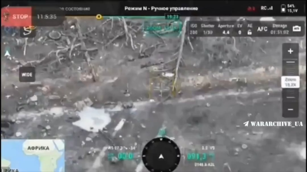 クピャンスキー方向 - 破壊された装甲車両と並んで死んだロシア兵の文字通りの山。 上空から大虐殺を調査するドローン。