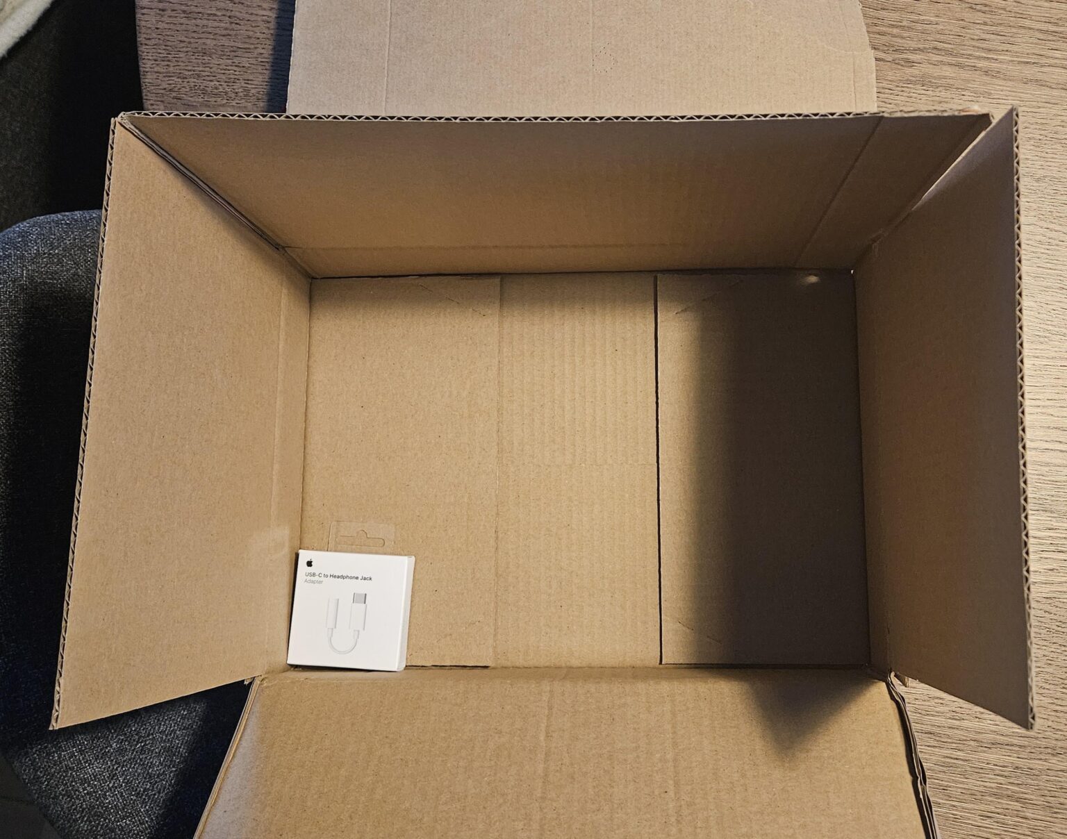 確かにVerkkokaupaの方がよりフィットしたパッケージを持っていました。
