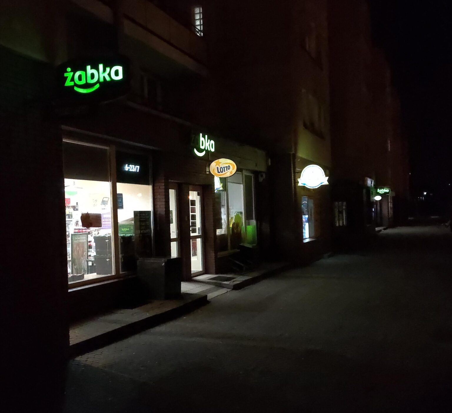 私が見た2つのザブカ店間の最短距離を記録