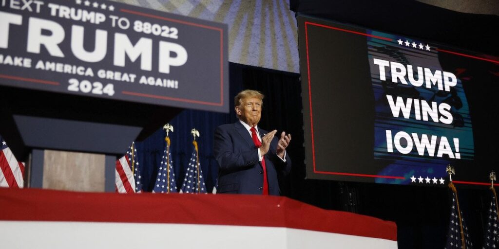 トランプ氏がアイオワ州予備選で圧勝